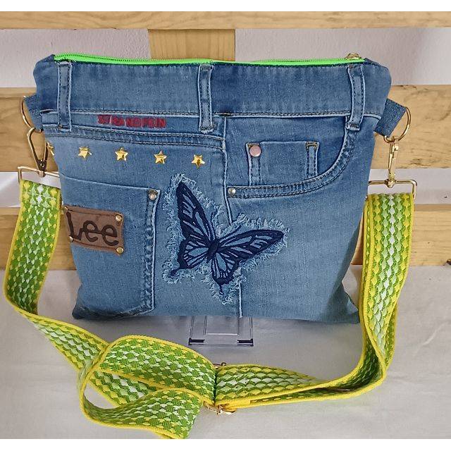 Jeans-Upcycling Crossbag, "Spring Denim"Umhängetasche, Schultertasche,Handmade aus gebrauchten Jeans Bild 1