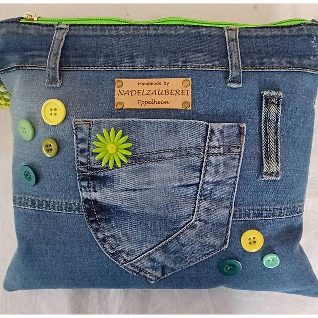 Jeans-Upcycling Crossbag, "Spring Denim"Umhängetasche, Schultertasche,Handmade aus gebrauchten Jeans Bild 8