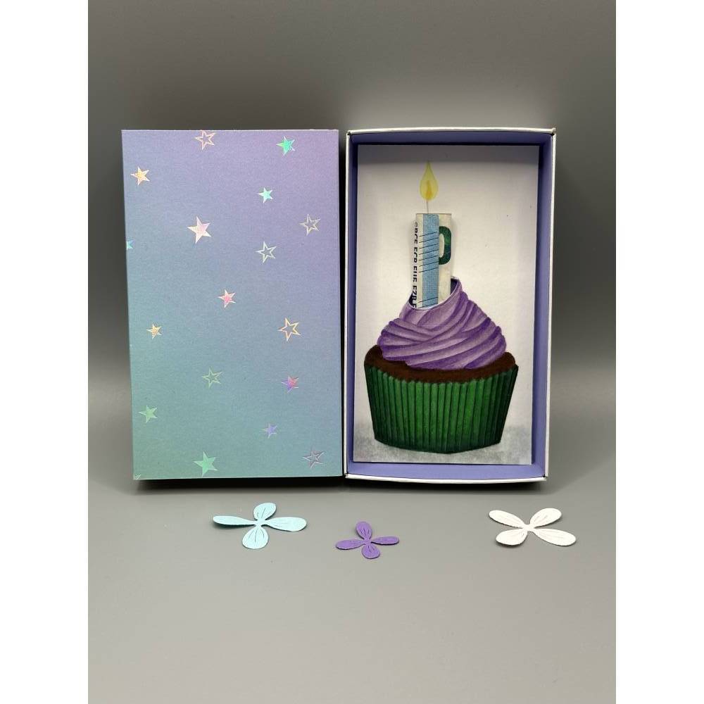 Originelles Geldgeschenk zum Geburtstag – Handgemalter Cupcake mit Geldschein als Kerze Bild 2