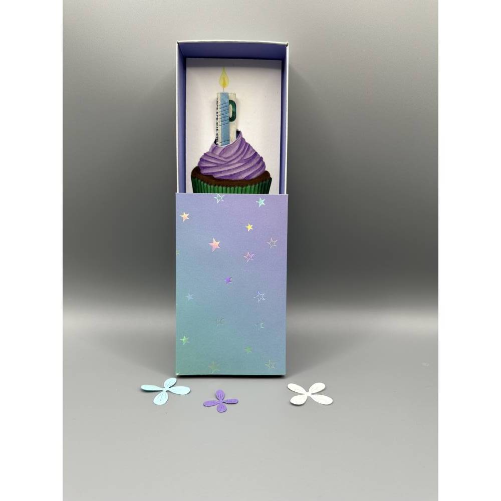 Originelles Geldgeschenk zum Geburtstag – Handgemalter Cupcake mit Geldschein als Kerze Bild 4