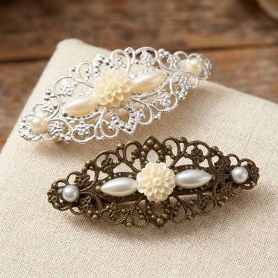 Verzierte Vintage-Haarspange mit Resinblumen – Romantischer Haarschmuck für festliche Frisuren