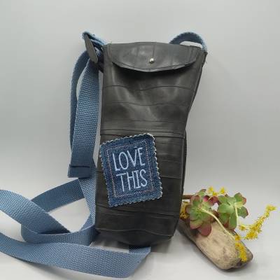 Kleine Handtasche aus Fahrradschlauch