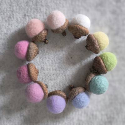 Filz-Eicheln "Pastell-Edition"(11 Stk.) zarte Frühlingsdeko /Osterdeko handgemacht aus Schafwolle für Jahreszeitentisch