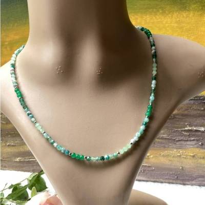 Grüne Edelsteinkette – Minimalistische Halskette mit 3mm Perlen, Edelstahl, 47cm, handgefertigt