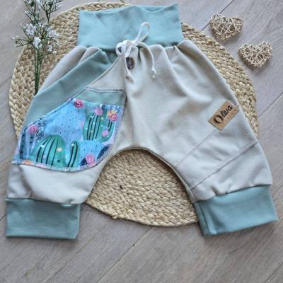 Sommerhose Bio-Pumphose Shorts Gr.98/104 Hellgrün mit Kaktus– Unisex & Einzigartig Kinderhose
