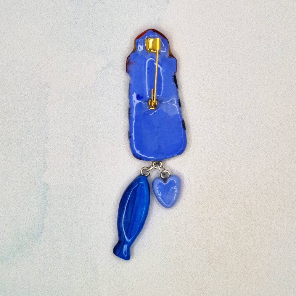 Glücksbringer Brosche Leuchtturm – Handgefertigt, Maritimer Mutmacher aus Ton & UV-Resin, Geschenkfertig verpackt Unikat Bild 3