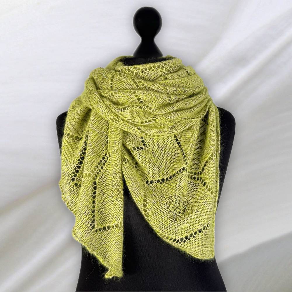 B!DESIGN by GiesingCrafts: EMERALDS 2.0 - Asymmetrisches Dreieckstuch Bild 3