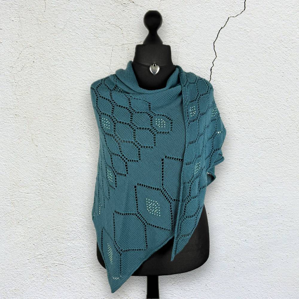 B!DESIGN by GiesingCrafts: EMERALDS 2.0 - Asymmetrisches Dreieckstuch Bild 4