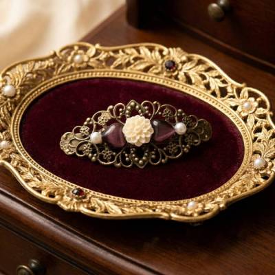 Verzierte Haarspange im Vintage-Stil – Romantisch verzierter Haarschmuck