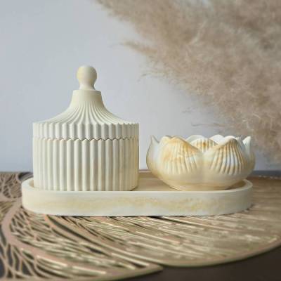 3-teiliges Set aus Dekotablett oval mit Aufbewahrungsdose und Lotusblume in braun-beige-weißem Farbverlauf