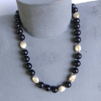 Edelsteinkette-Schwarz-Silber, elegant & raffiniert, mattierte Onyx-Perlen & Silber-Oliven, Geschenkidee nett verpackt