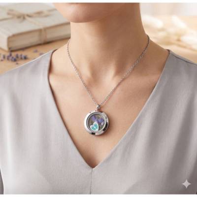 Medaillonkette mit Moos & Lavendel – Persönliches Collier zum Muttertag
