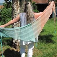Dreieckstuch Sonne und Meer fein gestrickt – Pastell Farbverlauf, handgemacht, 2,90 m breit