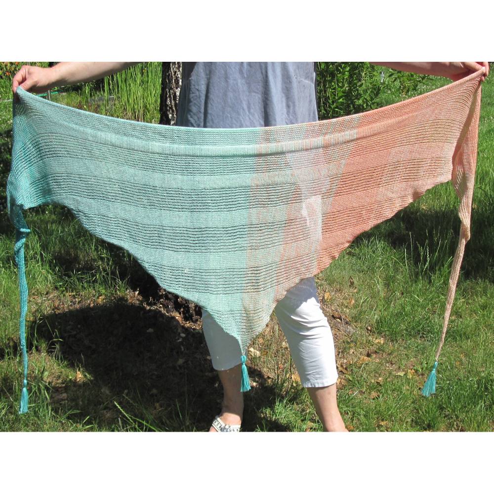 Dreieckstuch Sonne und Meer fein gestrickt – Pastell Farbverlauf, handgemacht, 2,90 m breit Bild 2