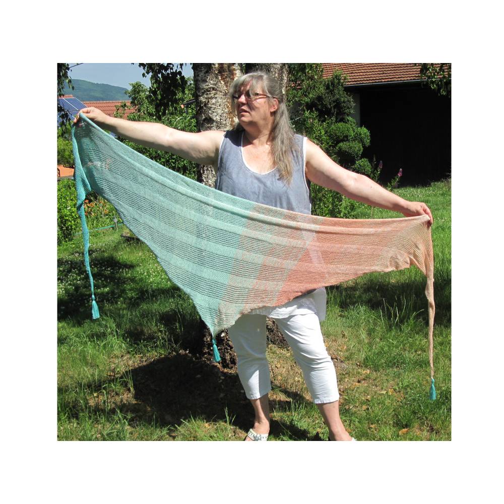 Dreieckstuch Sonne und Meer fein gestrickt – Pastell Farbverlauf, handgemacht, 2,90 m breit Bild 4