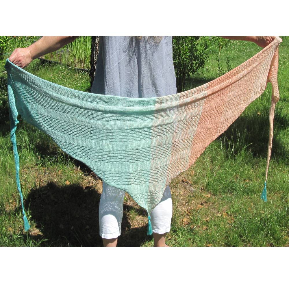 Dreieckstuch Sonne und Meer fein gestrickt – Pastell Farbverlauf, handgemacht, 2,90 m breit Bild 5