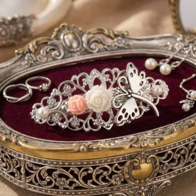 Verzierte Haarspange im Vintage-Stil – Romantisch verzierter Haarschmuck