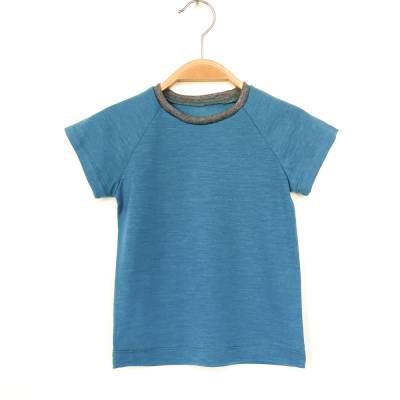 T-Shirt Größe 98 türkis aus Merinowolle + Lyocell – Kurzarm Upcycling Kinder Shirt