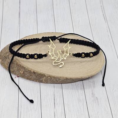 Handgefertigtes Makramee-Armband mit silberfarbener Edelstahl-Blume des Lebens – Symbol für Harmonie, Schutz & Energiefl