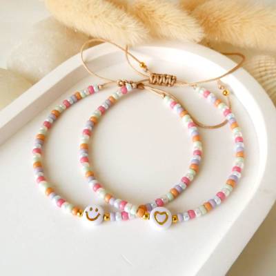 Buntes Armband Smiley, Herz, Peace oder Buchstabe (personalisiert) aus Miyuki Perlen in Pastellfarben