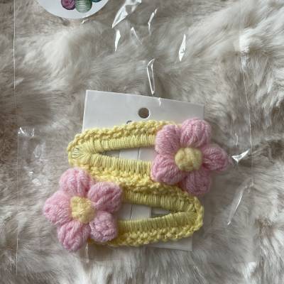 2er Set Häkel-Haarspangen Sommerblüte – Gelb & Rosa – 7 cm – Handgefertigt aus Baumwolle