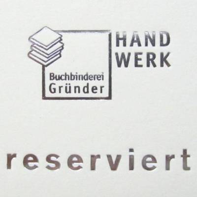 RESERVIERT für K.W., Notizbuch lila metallic, peace freedom love respect hope power, a5, Best Wishes, Prägung weiß