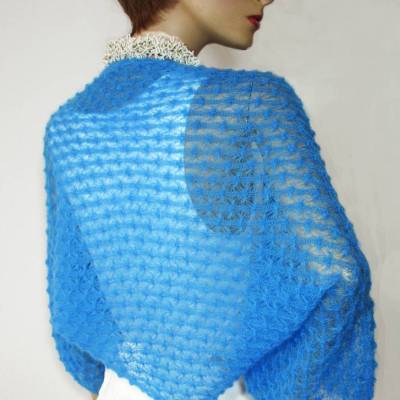 Himmelblauer Bolero mit Spitzenmuster aus Kid-Mohair Mischung, handgefertigter Braut-Shrug, Cape für Hochzeit