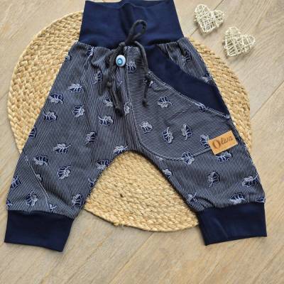Short für Mädchen Jungen Pumphose 3/4 kurze Hose 92/98 Bio-Jersey Blau Blattmotiv Einzelstück Sommerhose