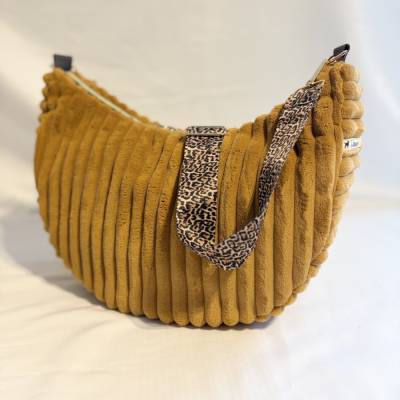 Moonbag Bananentasche aus Breit Cord – XXL Rippendesign, senf, vielseitig & geräumig