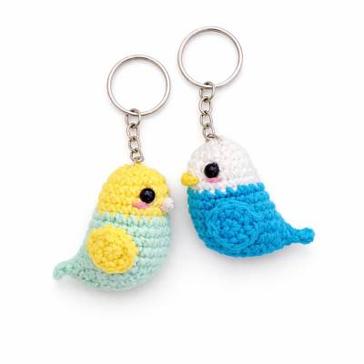 Gehäkelter Wellensittich Schlüsselanhänger – handgemacht & personalisierbar