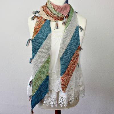Strickanleitung Schal einfach – Scrappy Schal aus Wollresten stricken