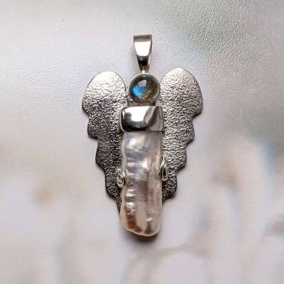 Helle Perle, Labradorit, Engel Anhänger mit Silber