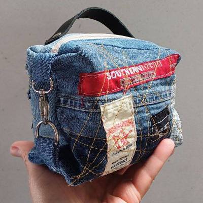 Jeans-Upcycling Kosmetiktasche, Beauty-Case, Denim-Pouch