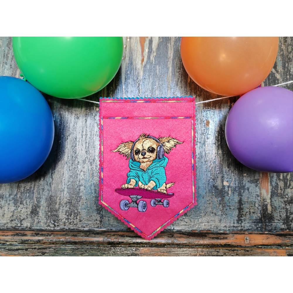 Langhaar Chihuahua Stickdatei 10x10cm – Skater Hund mit Skateboard, Hoodie & Kopfhörer Bild 7