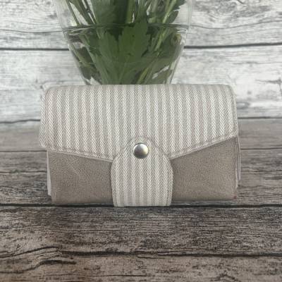 Schicke,zeitlose Geldbörse mit vielen Fächern-beige-taupe-little Ruby