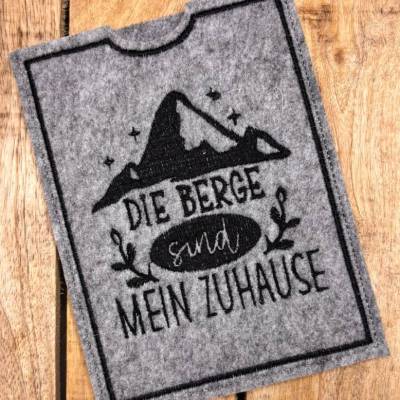Wanderpasshülle, aus Filz, bestickt, Hülle, Wanderer, Wanderpass, personalisierbar, A6, personalisierbar, mit Namen,