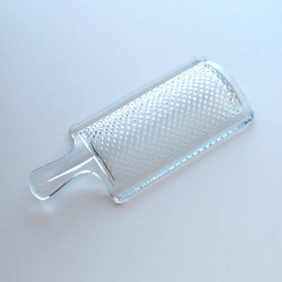 Vintage große Glasreibe Grater Apfelreibe Pressglas Reibe aus Glas Noppenbrett Reibebrett Stilreibe Eckig