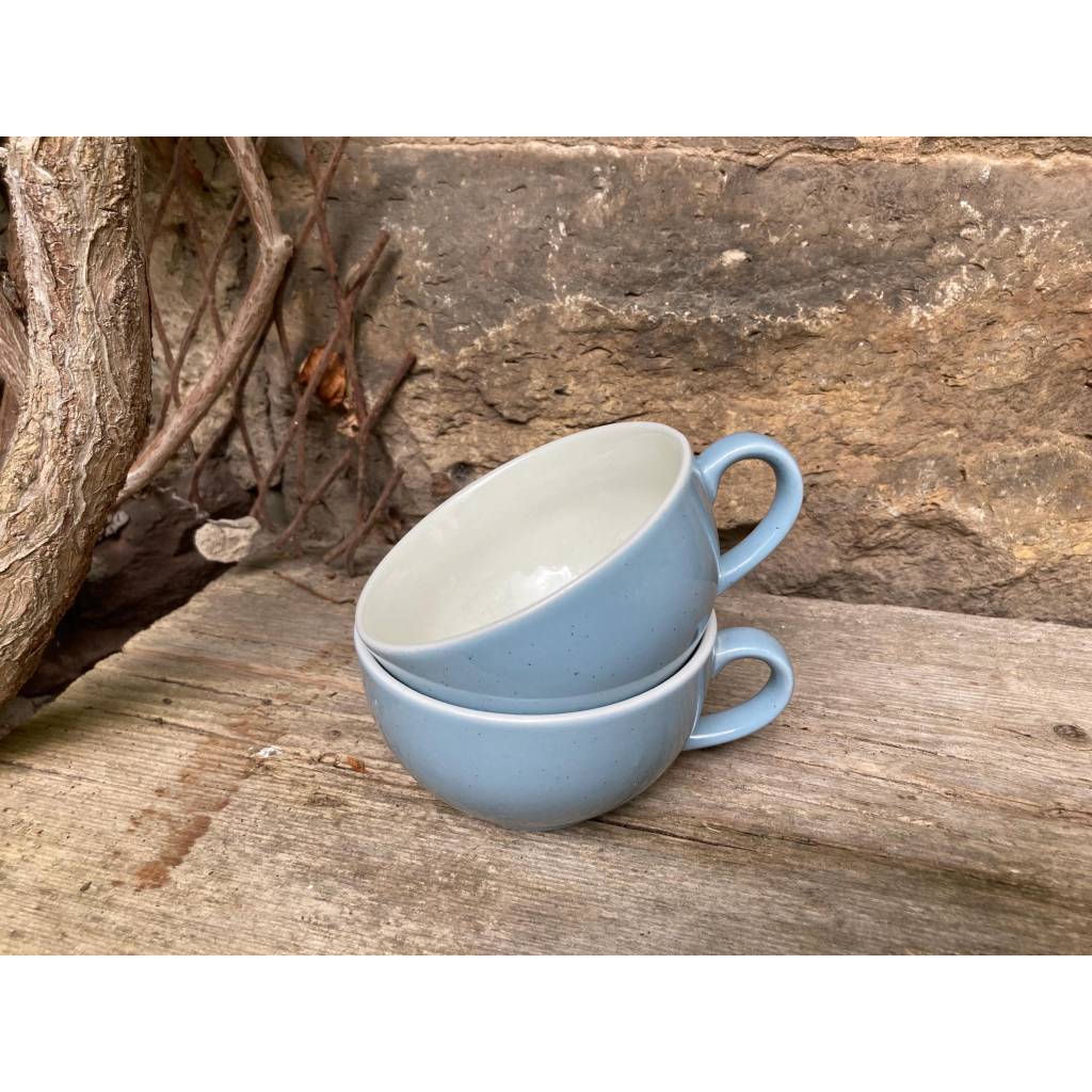 2er Set bauchige Kaffeetassen 180 ml hellblau cremeweiß Keramik Made in England Vintage