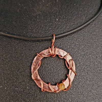 Kette, Anhänger aus Kupfer