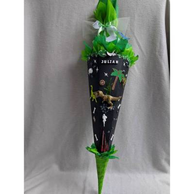 3D Schultüte Dino T-Rex für Jungen – Handgefertigte Zuckertüte mit Namen Louis & Vulkan, Personalisierte Schultüte 70cm