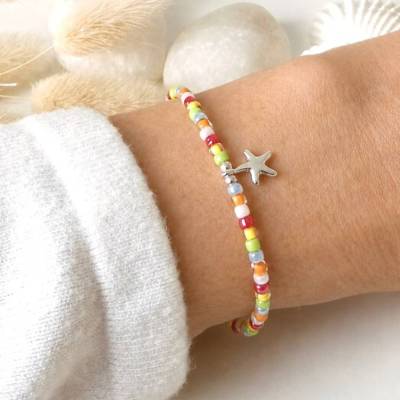 Buntes sommerliches Armband aus kleinen Glasperlen mit Anhänger Seestern, Sonne oder Herz