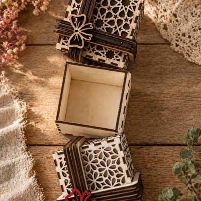 Filigrane Geschenkbox aus Holz