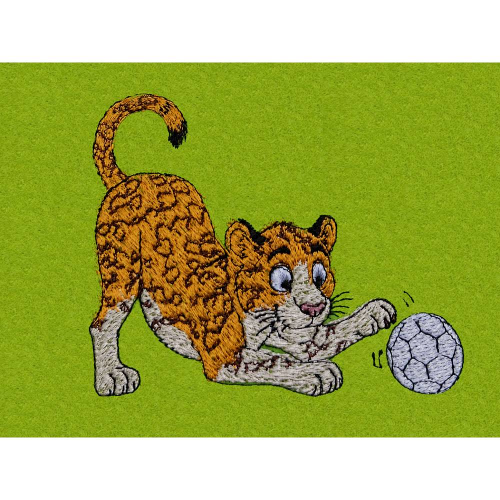 Fußball Jaguar Stickdatei 14x14cm bzw. 15x15cm– Wildes Fußballmotiv für Kinder & Fans Bild 1