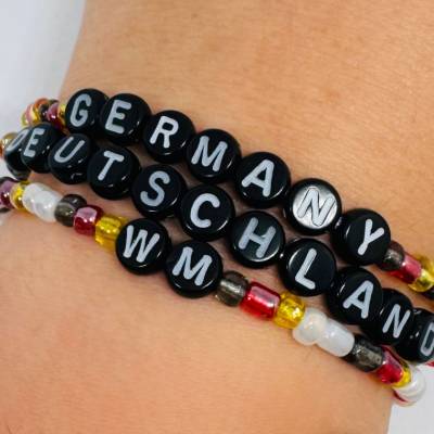 Deutschland Armband DE personalisierbar | Germany Fan Schmuck | WM EM Fußball Armband | Schwarz Rot Gold | Handgemacht