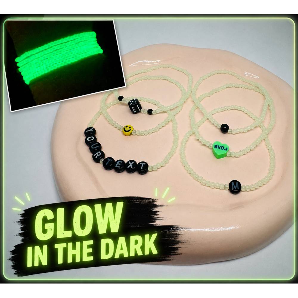 Glow in the Dark Armband personalisiert – Leuchtendes Namensarmband mit Wunschtext, handgemacht in Deutschland Bild 1