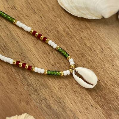 Perlenkette mit Kauri Muschel Anhänger, Muschelkette mit Perlen, maritime Halskette, Kette im Boho Stil, Muschelschmuck