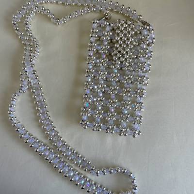 Perlen Handytasche weiß glitzernd – Handgemachte Perlentasche zum Umhängen – Y2K Tasche