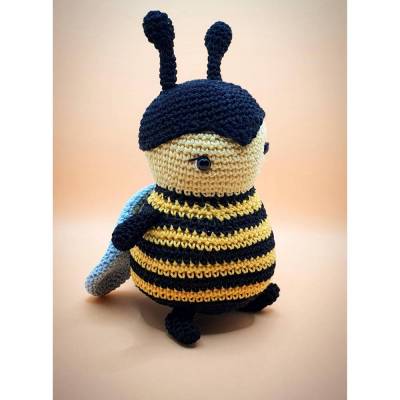 Gehäkelte Hummel Hadrian (11 cm) | Hochwertiges Amigurumi aus Baumwolle | Handgefertigt als Geschenk und Dekoration