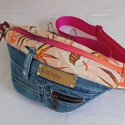 Upcycling aus Jeans, Crossbodybag, Bodybag „Summer Denim“ – Leicht und Lässig, Unikat