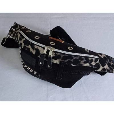 Upcycling aus Jeans, Crossbodybag, Bodybag "Leo-Print“ – Leicht und Lässig, Unikat